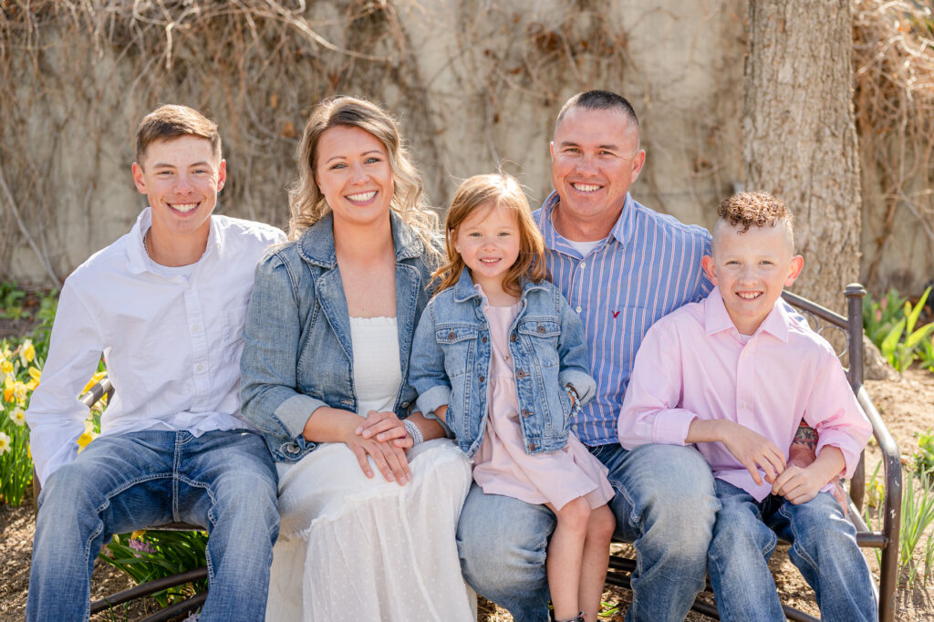 spring family pictures outfits utah family photographer