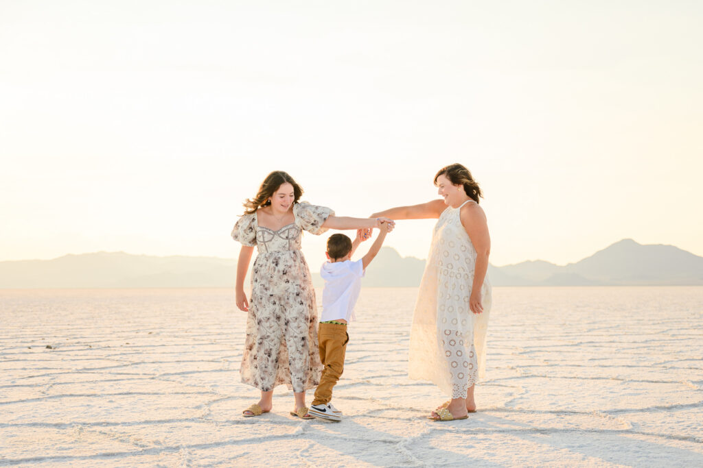 Bonneville Salt Flats family photography session during sunset

