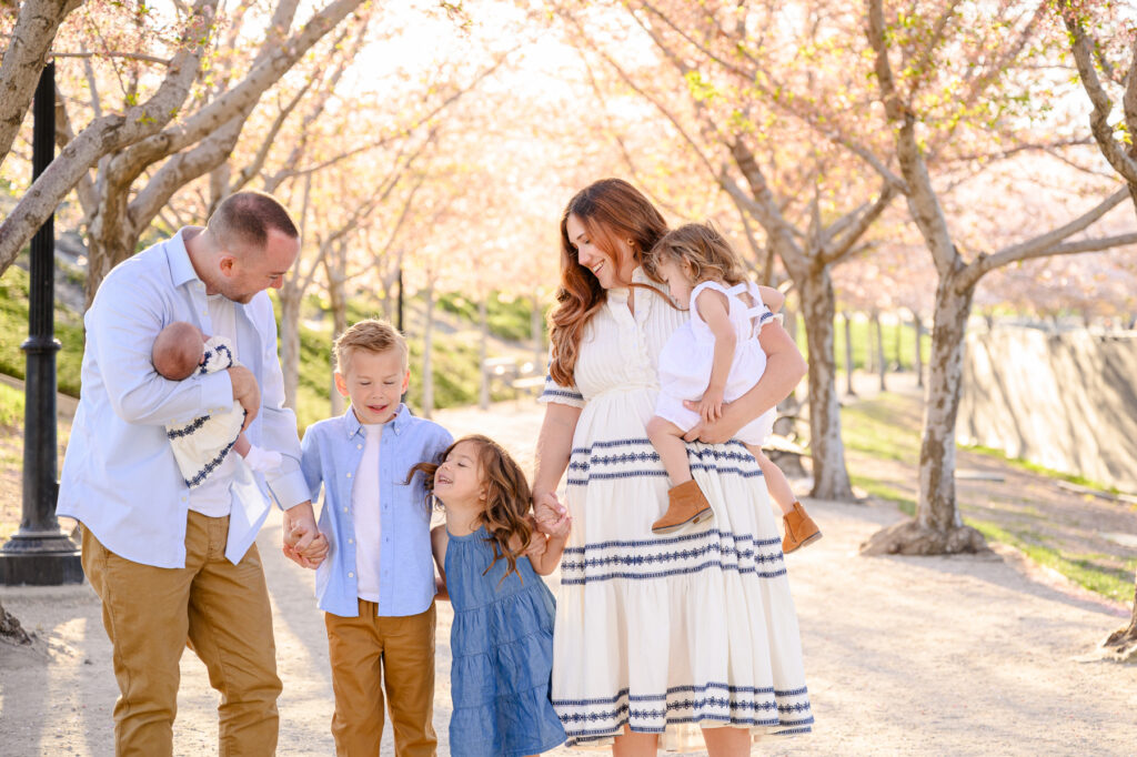• Utah spring blossoms with Capitol building in background