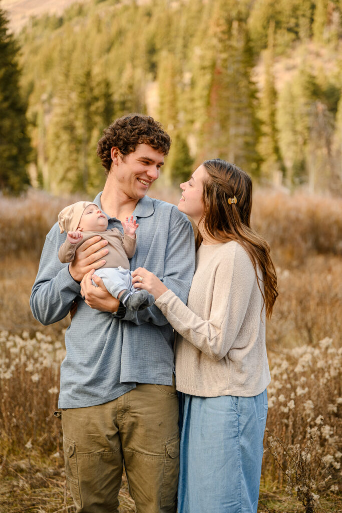 Winter golden hour family portraits Utah mountains