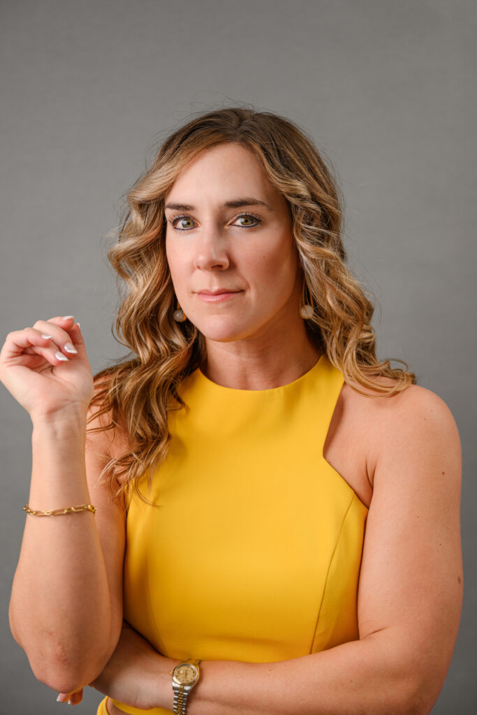 Professional headshot photographer in Lehi UT Business headshots for offices in Salt Lake City Mobile headshot studio for Utah businesses