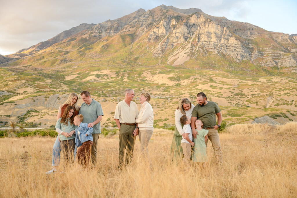 what to wear for Family photo outfit ideas for every season Utah